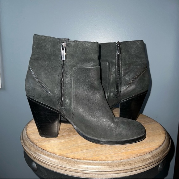 Vince Camuto Hinnegan Ankle Booties - Picture 2 of 7